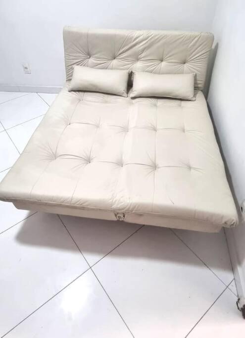Quarto E Sala A Uma Quadra Da Praia Copacabana Posto 02 Ріо-де-Жанейро Екстер'єр фото